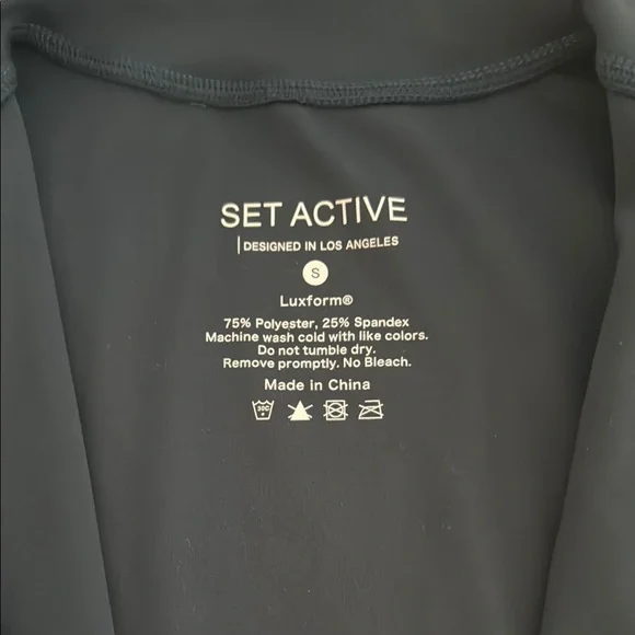 SET ACTIVE Long Sleeve Romper - Picture 3 of 7